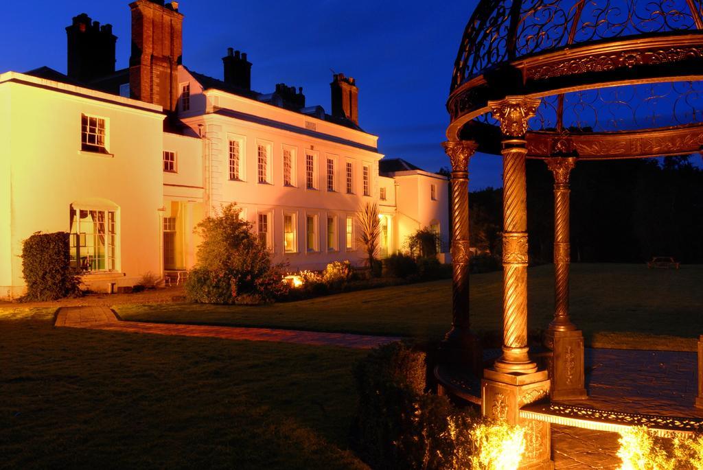 Haughton Hall Hotel & Leisure Club Telford Esterno foto