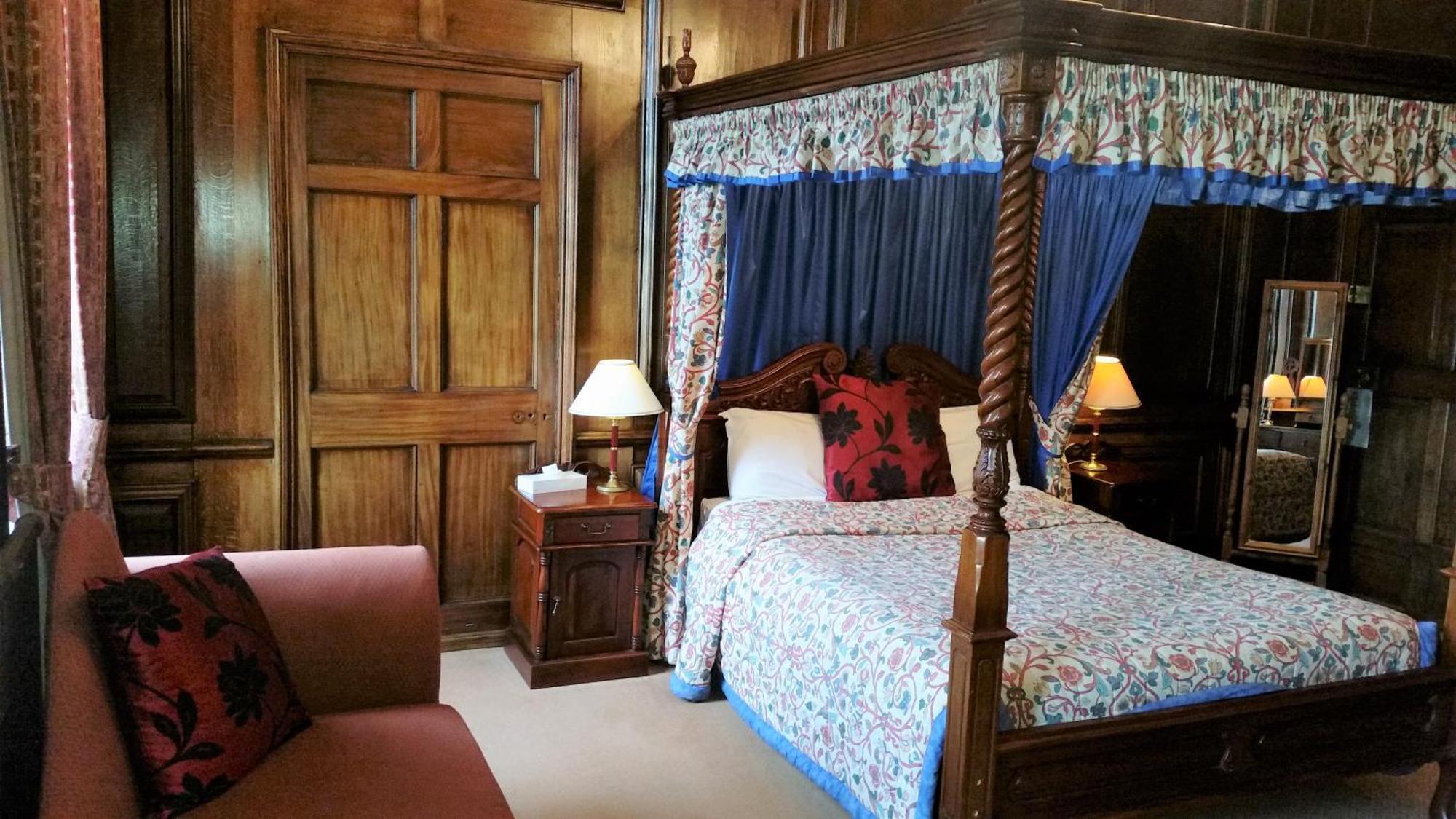 Haughton Hall Hotel & Leisure Club Telford Esterno foto